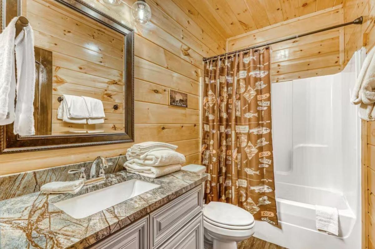 The Great Dogwood Manor By Stony Brook Cabins Gatlinburg Bagian luar foto