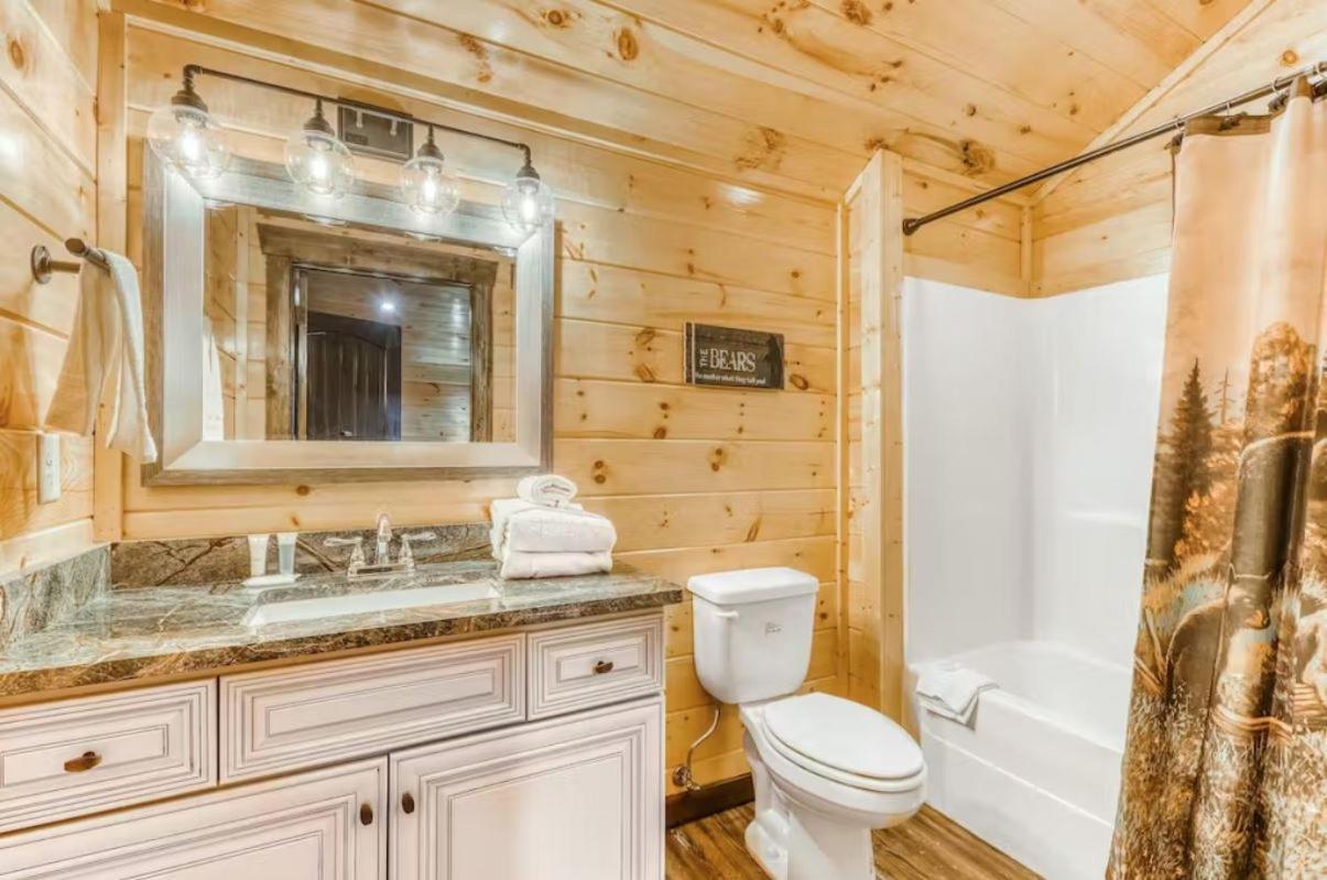 The Great Dogwood Manor By Stony Brook Cabins Gatlinburg Bagian luar foto