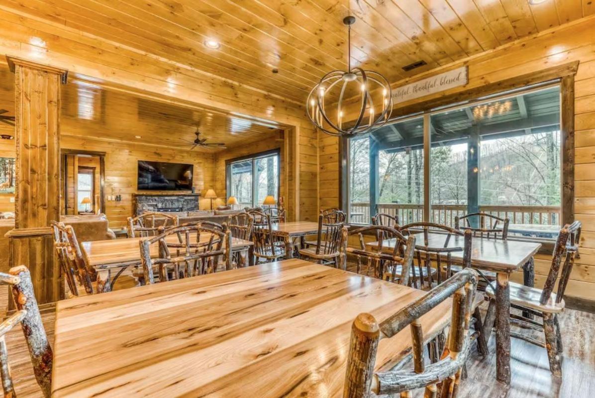 The Great Dogwood Manor By Stony Brook Cabins Gatlinburg Bagian luar foto