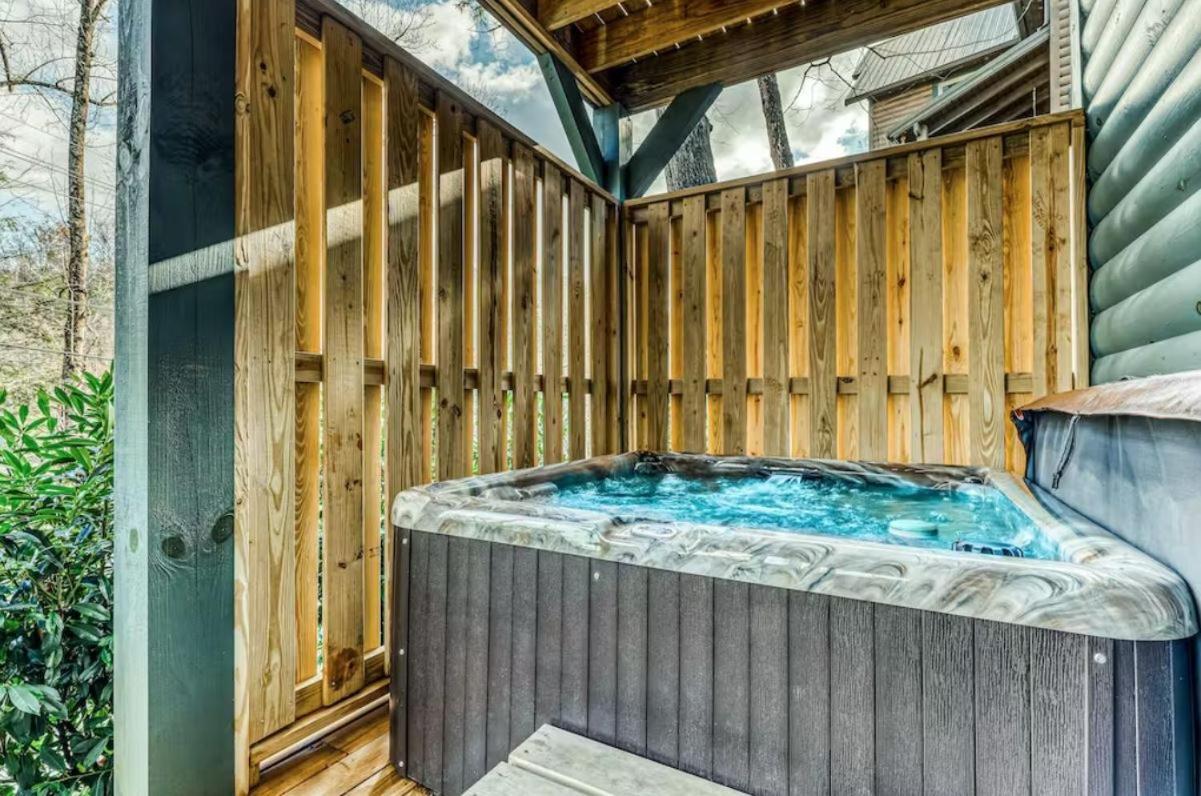 The Great Dogwood Manor By Stony Brook Cabins Gatlinburg Bagian luar foto