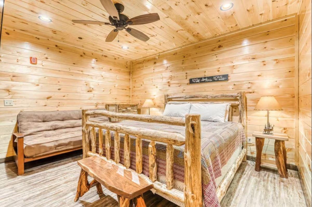 The Great Dogwood Manor By Stony Brook Cabins Gatlinburg Bagian luar foto