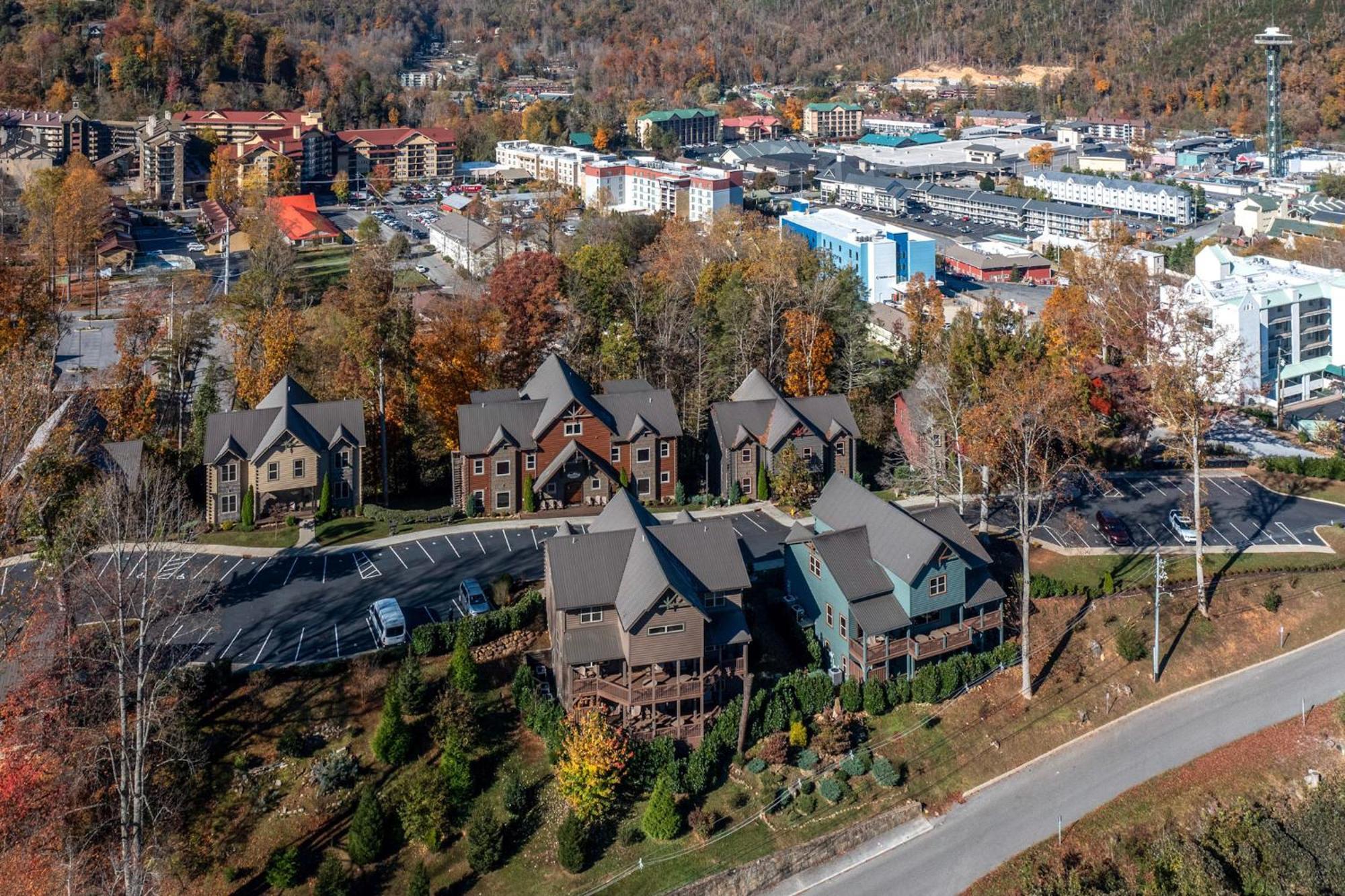 The Great Dogwood Manor By Stony Brook Cabins Gatlinburg Bagian luar foto