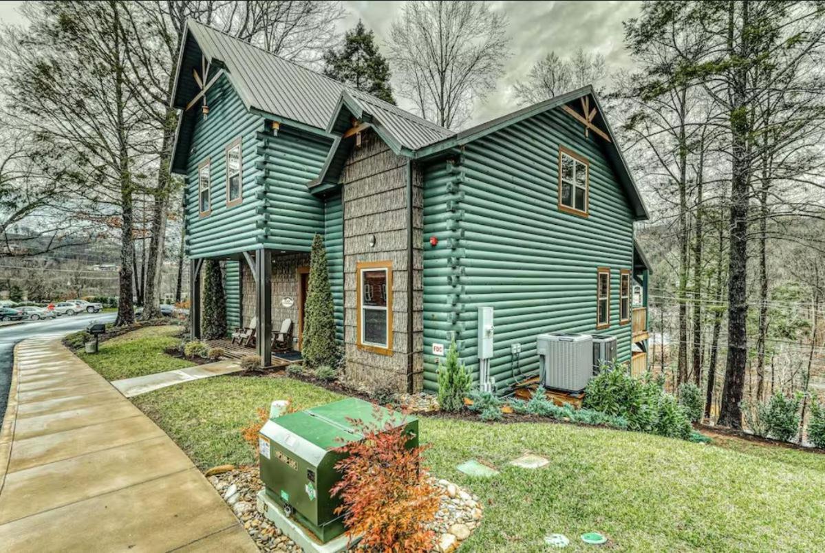 The Great Dogwood Manor By Stony Brook Cabins Gatlinburg Bagian luar foto